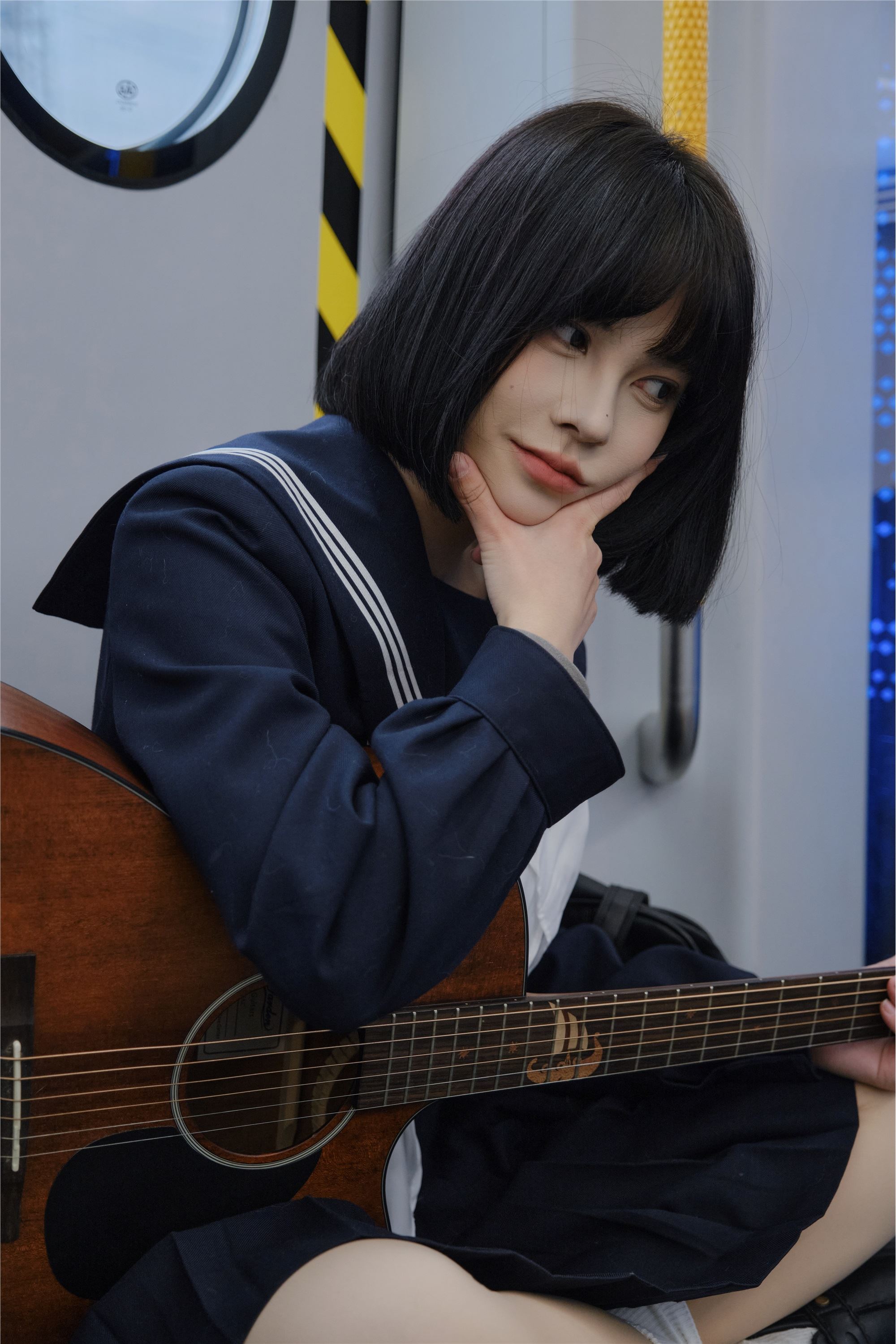 YITUYU艺图语 2025.02.07 列车jk 悲伤薯条555